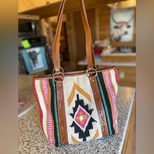Ariat cream and red Aztec blanket purse